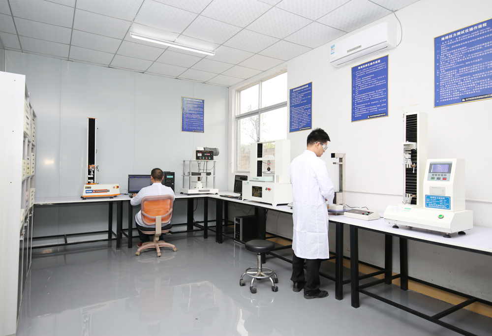 嚴(yán)格質(zhì)檢